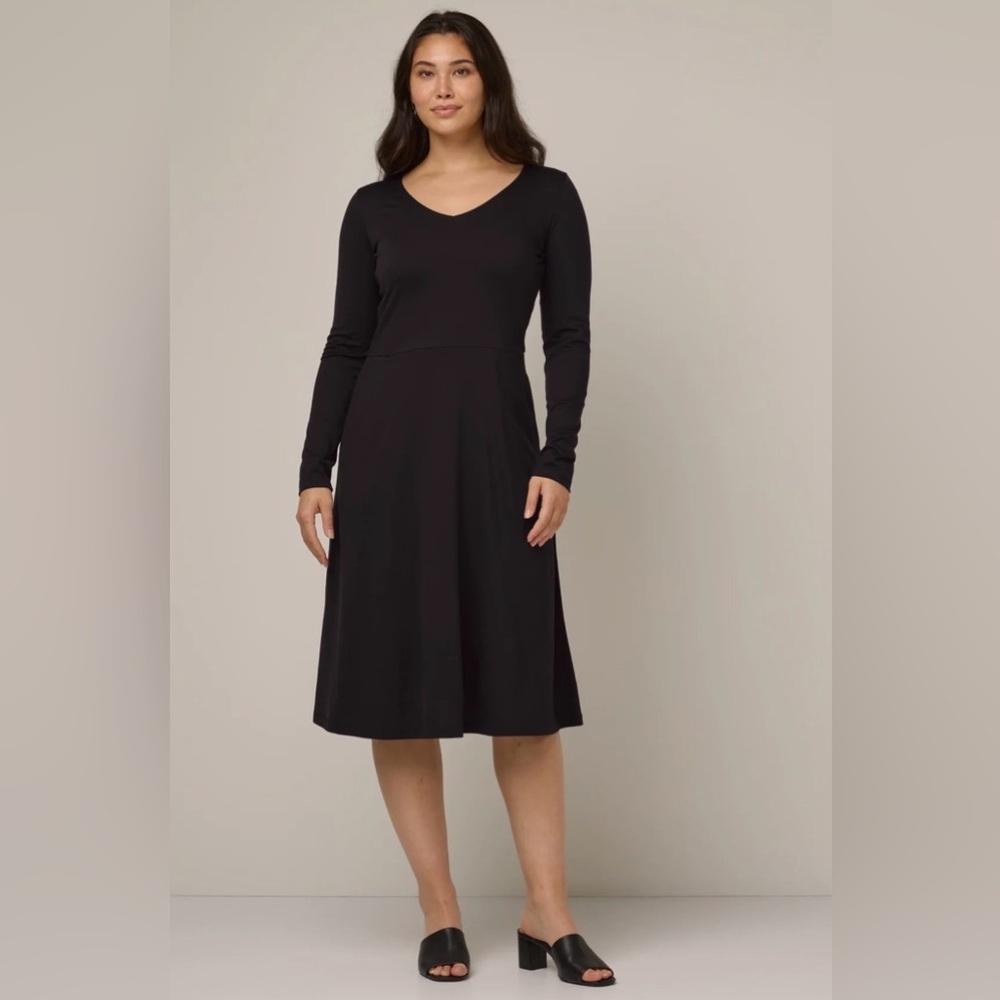 Horny Toad Bellflower Long Sleeve V neck Active Midi DressOrganic Cotton blend,S